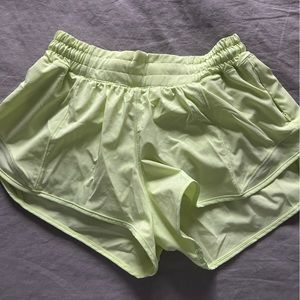 Lululemon Hotty Hot Short